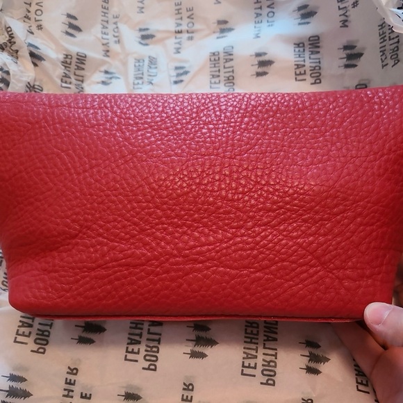 Portland Leather Goods makeup bag in Sugar - Picture 2 of 4